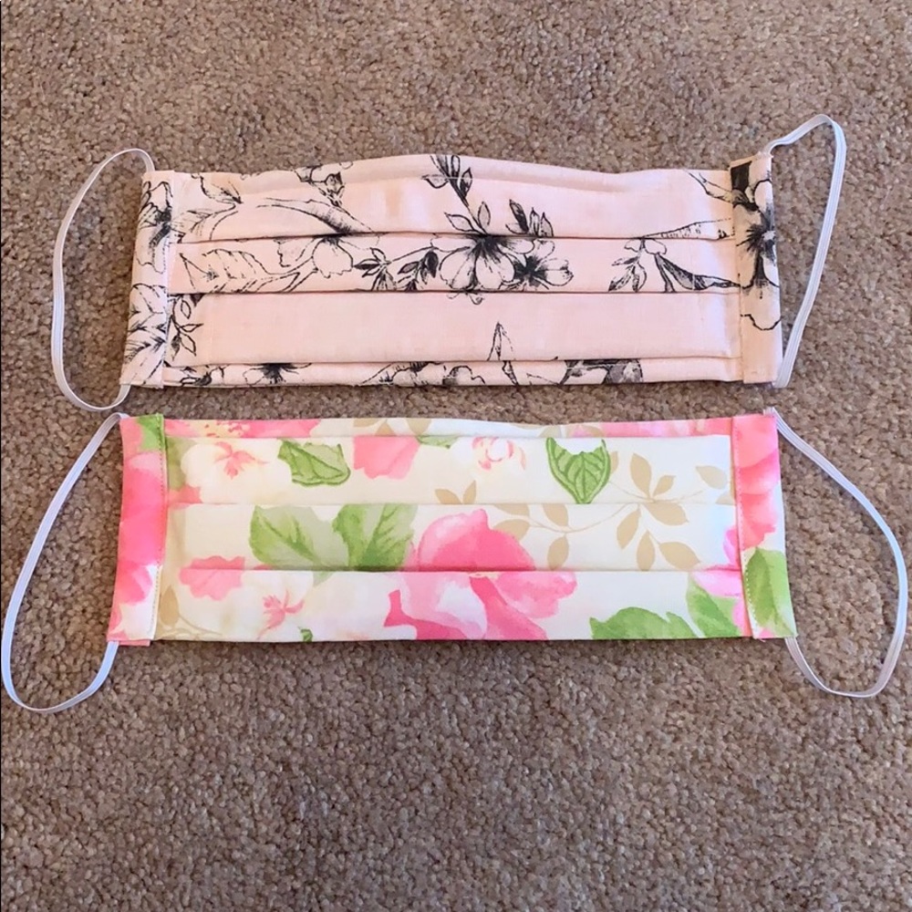 2 floral face masks